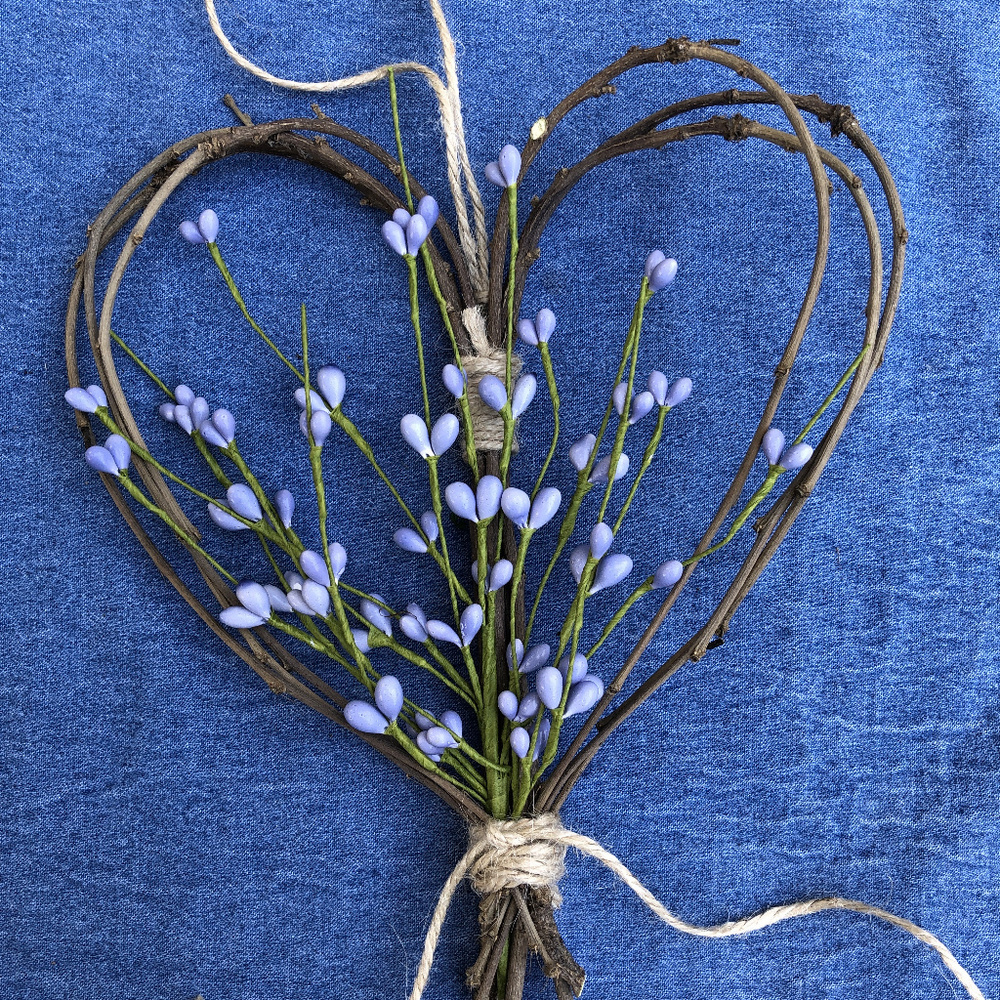 Heart twig art handmade - Picture 1 of 3